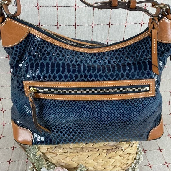 Vintage Dooney & Bourke Navy Snakeskin Leather Erica Hobo Shoulder Bag BS479 NV - Picture 4 of 15